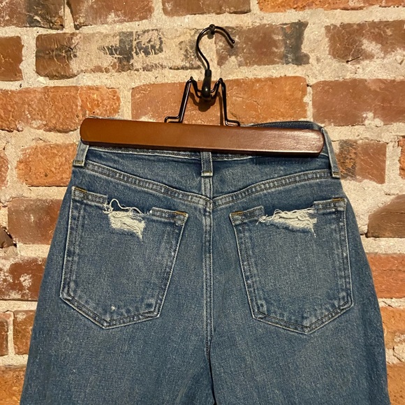 Abercrombie Ripped High Rise Mom Jeans - Picture 7 of 8